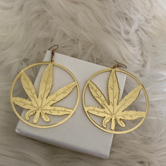 Dolls Kill Jewelry - Weed earrings